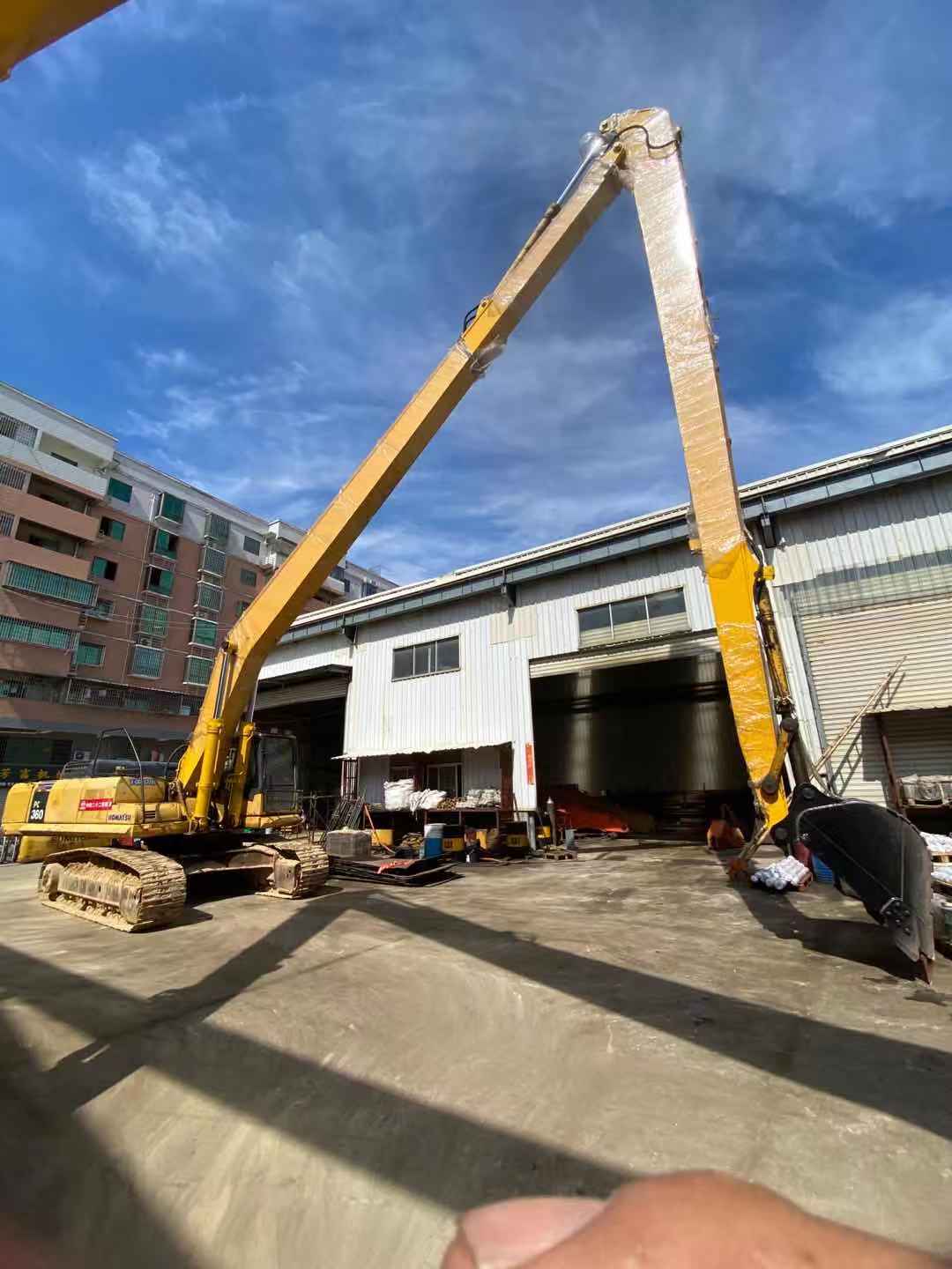 Lança de longo alcance da escavadeira de peças de máquinas de construção com referência de cliente satisfeito