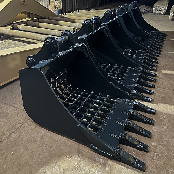 Reinforced grid bucket, used for sorting and screening of demolition materials